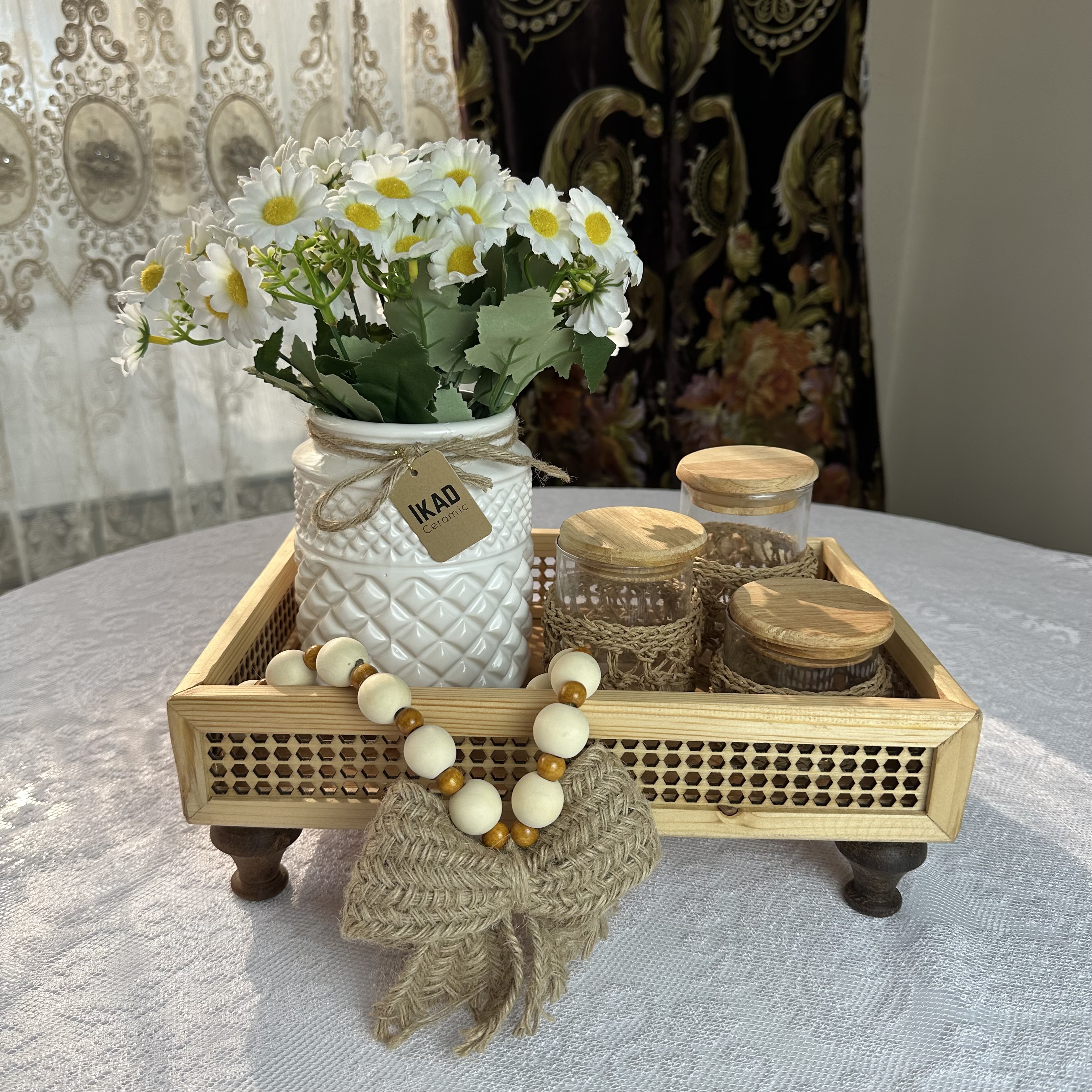 رایز چوبی مشبک پایه دار