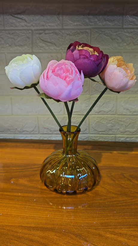تک شاخه گل رز پیونی بزرگ